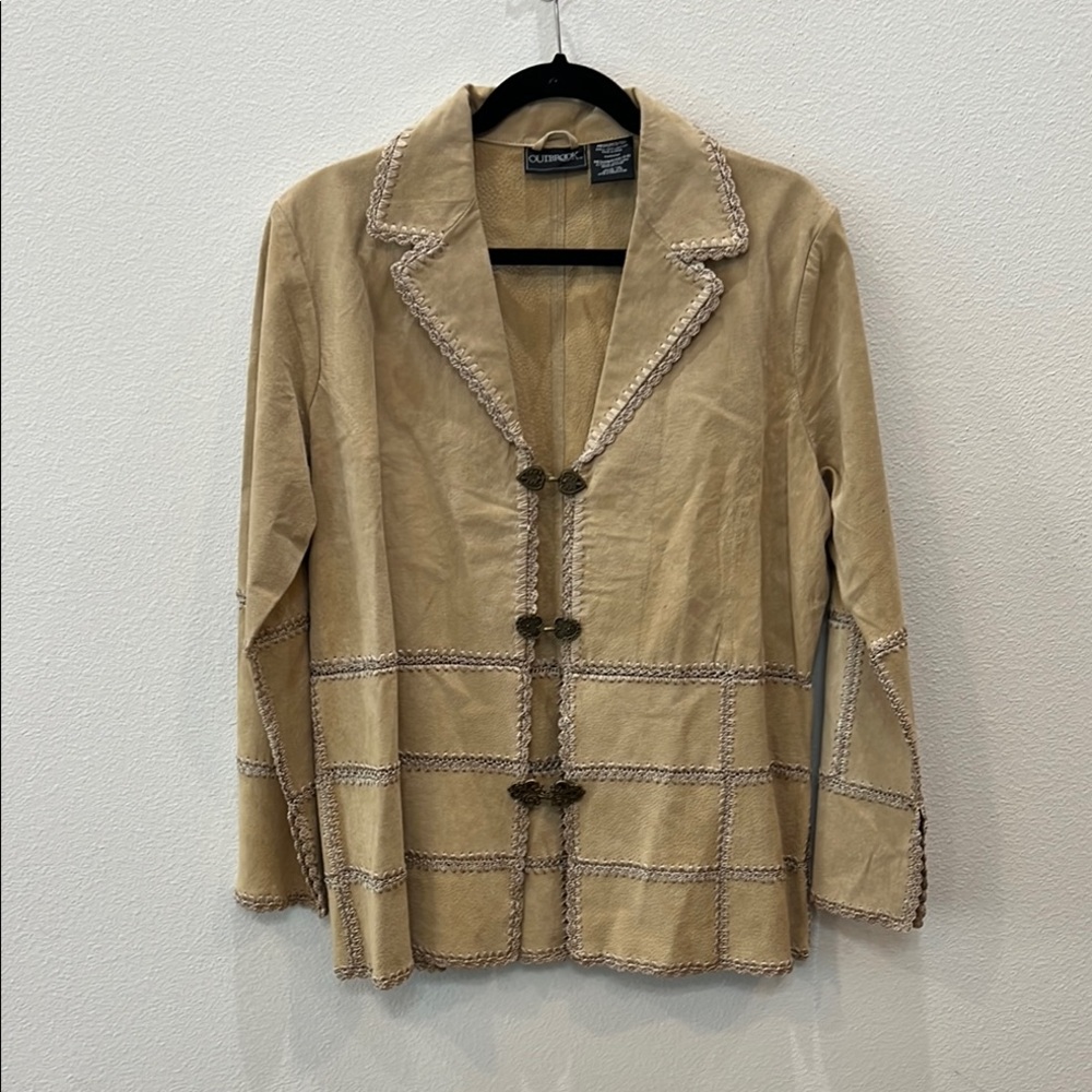 Women’s Outbrook Suade Jacket. With a “Boho and Western Vibe” 
Hook &Eye Closure
